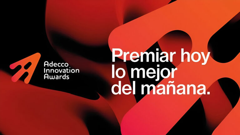 Diseño gráfico con fondo negro y rojo que muestra el logo de los Adecco Innovation Awards y la frase 'Premiar hoy lo mejor del mañana