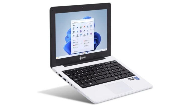 Notebook EXO blanca con pantalla encendida mostrando Windows 11, ideal para tareas cotidianas, conectividad y productividad personal o académica