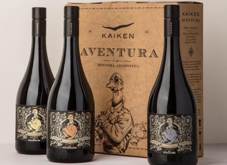 Estuche y botellas de Kaiken Aventura Malbec, una selección mendocina