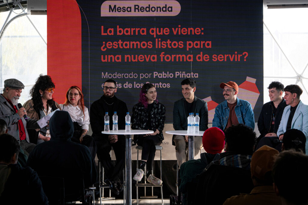 Mesa redonda moderada por Inés de los Santos y Pablo Pignata durante una de las jornadas en el Parque de la Innovación