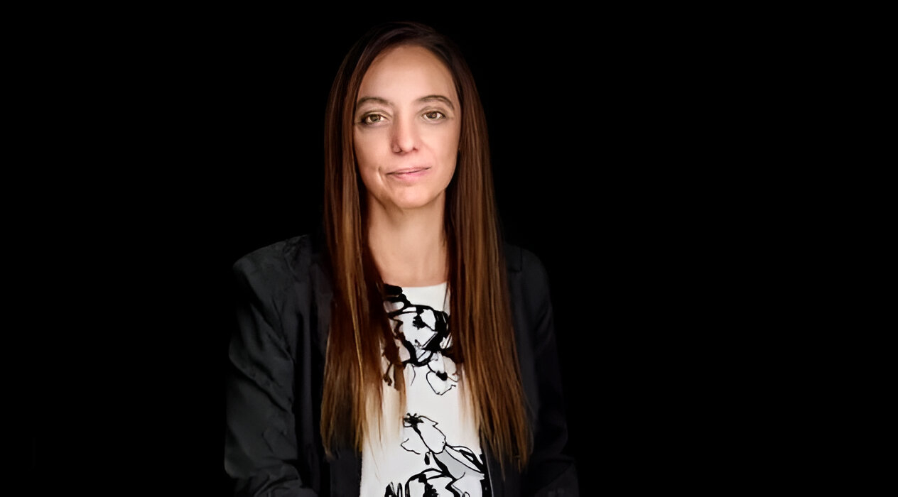 Retrato profesional de Verónica Pinazo nueva CEO de redbee