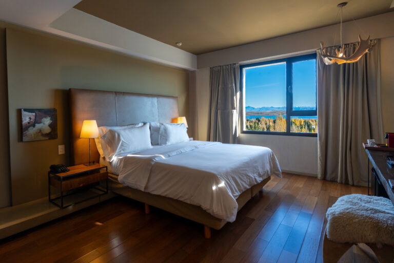 Habitación de Esplendor El Calafate by Wyndham con vista al paisaje patagónico