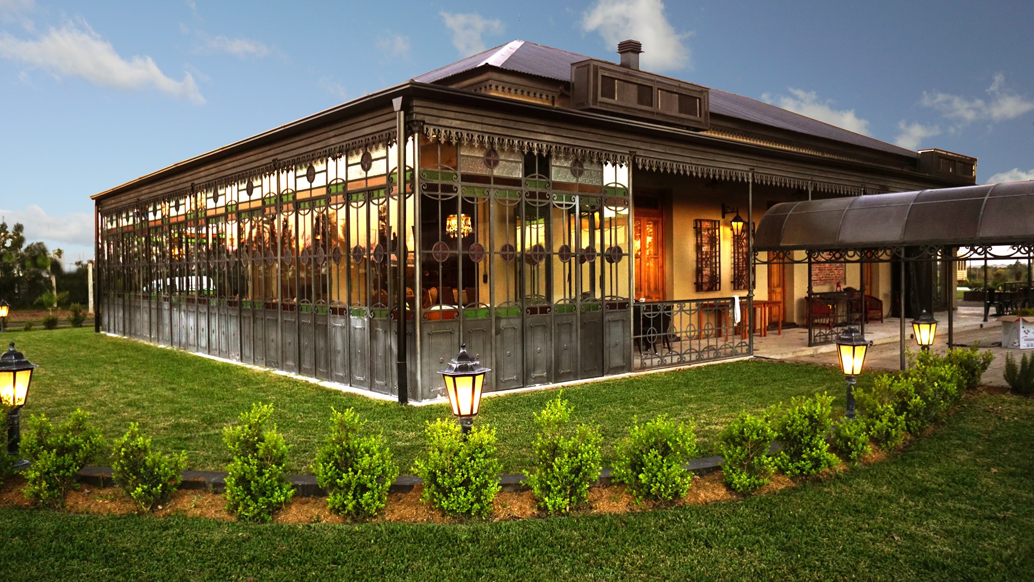 ista exterior de Las Magnolias, la bodega boutique de Gualeguaychú que ofrece experiencias de enoturismo, gastronomía y degustaciones en Gualeguaychú