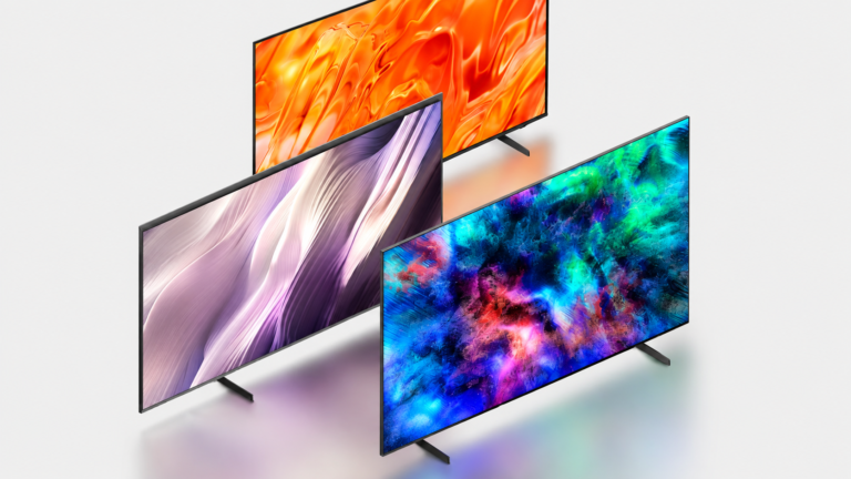 Tres televisores Samsung Vision AI con diferentes tecnologías de pantalla y colores vibrantes