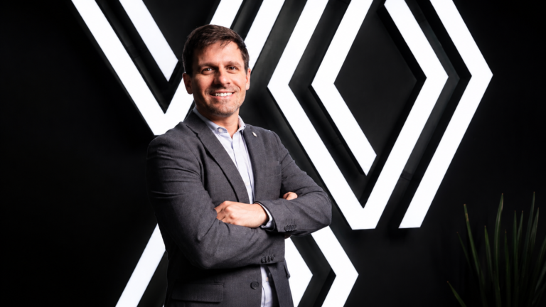 Tomás Pujol, nuevo director de Ventas y Red de Renault Argentina, en una imagen institucional de la compañía