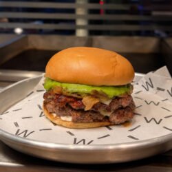 Hamburguesa Dylan de Williamsburg, el clásico que marcó la historia de la marca y vuelve a sus orígenes